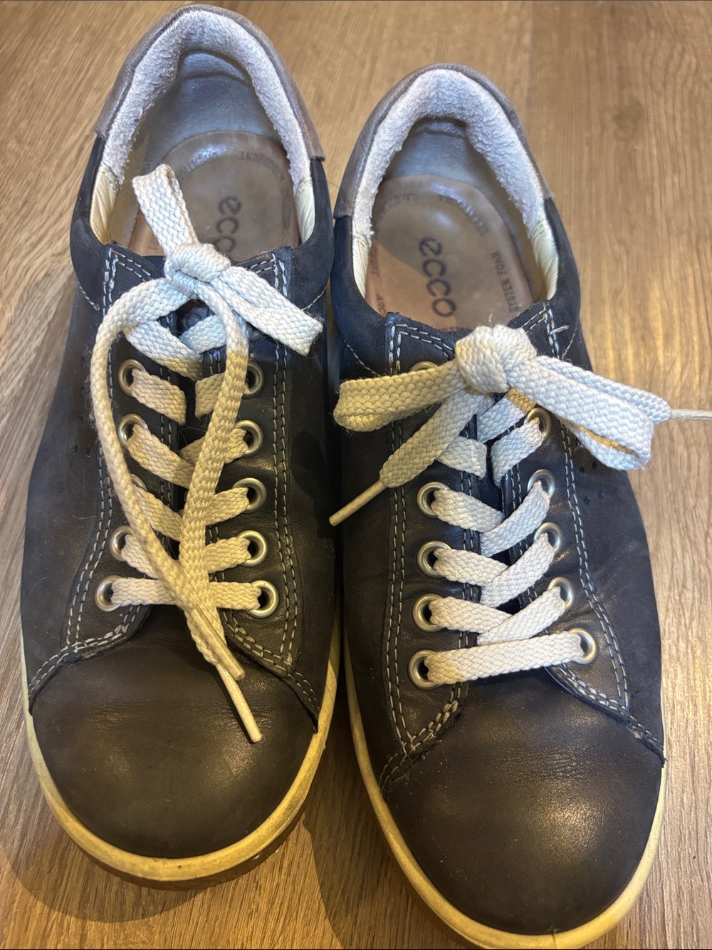 Ecco Soft 7 Black Leather Sneaker
